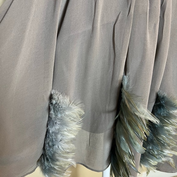 Gray TWELVE by TWELVE Short Dress W Blue Gray Feathers on Skirt! Size 4 - Picture 10 of 13